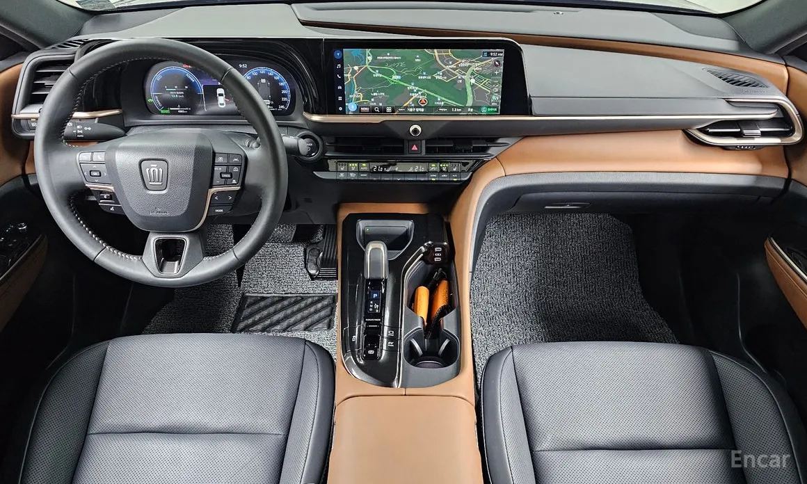Toyota Crown 2023 2.5 4WD Hybrid