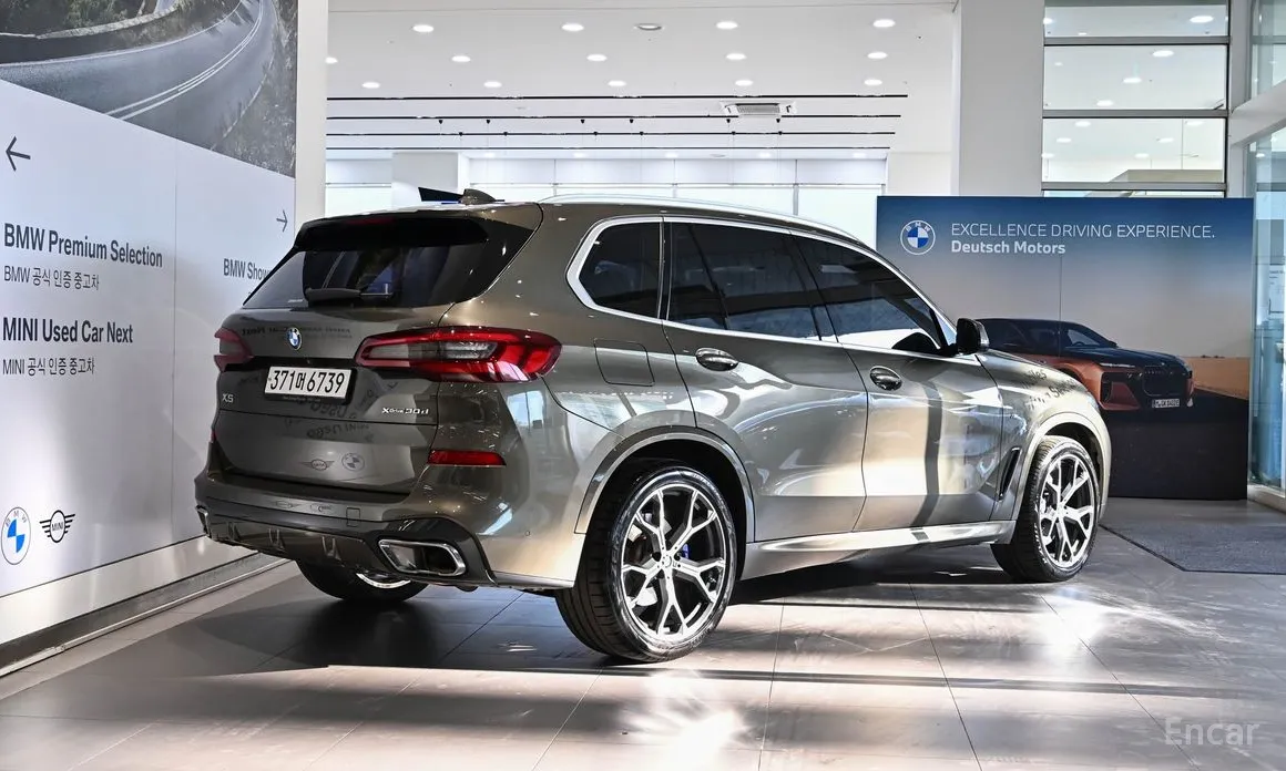 Фото 2 - BMW X5