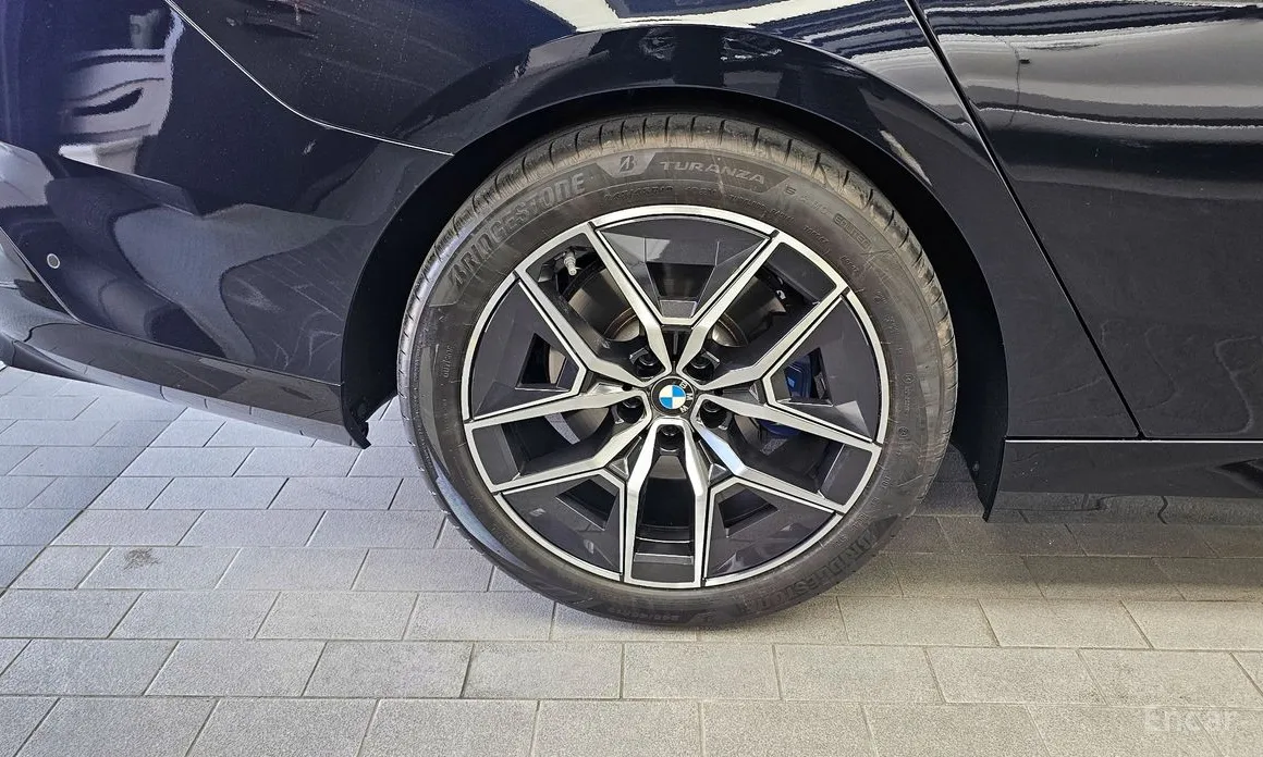 BMW 5 Series 2023 520i M Sport