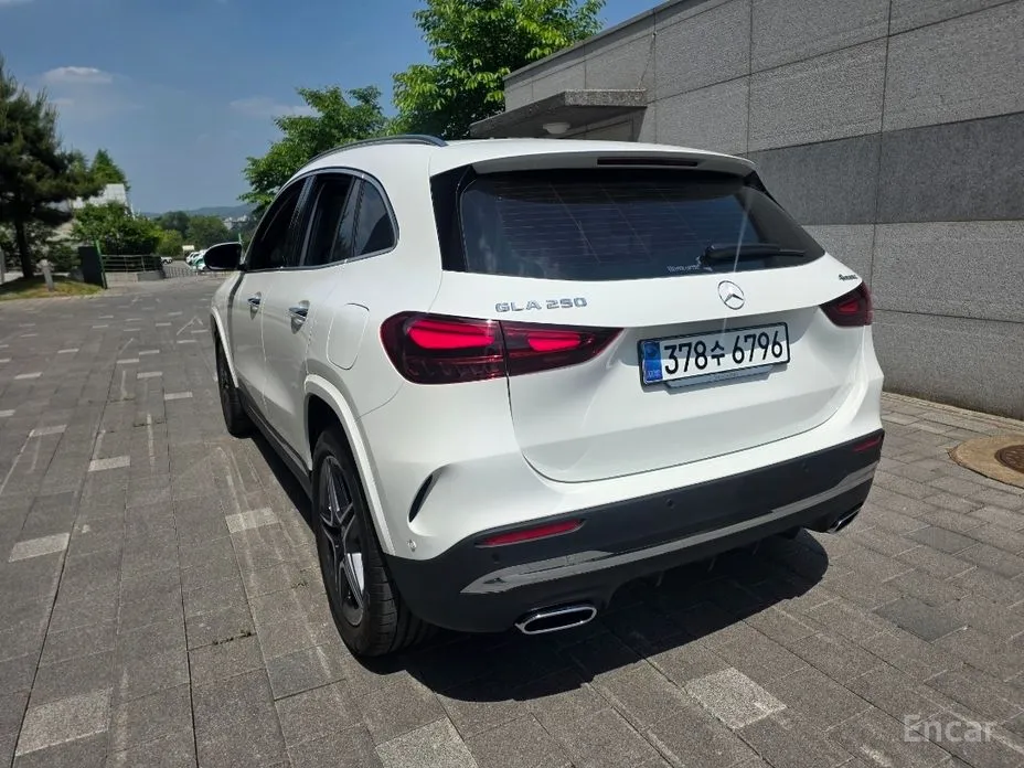 Mercedes-Benz GLA-Class 2020 GLA250 4MATIC