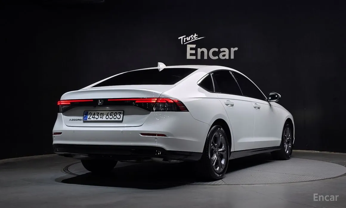 Фото 2 - Honda Accord