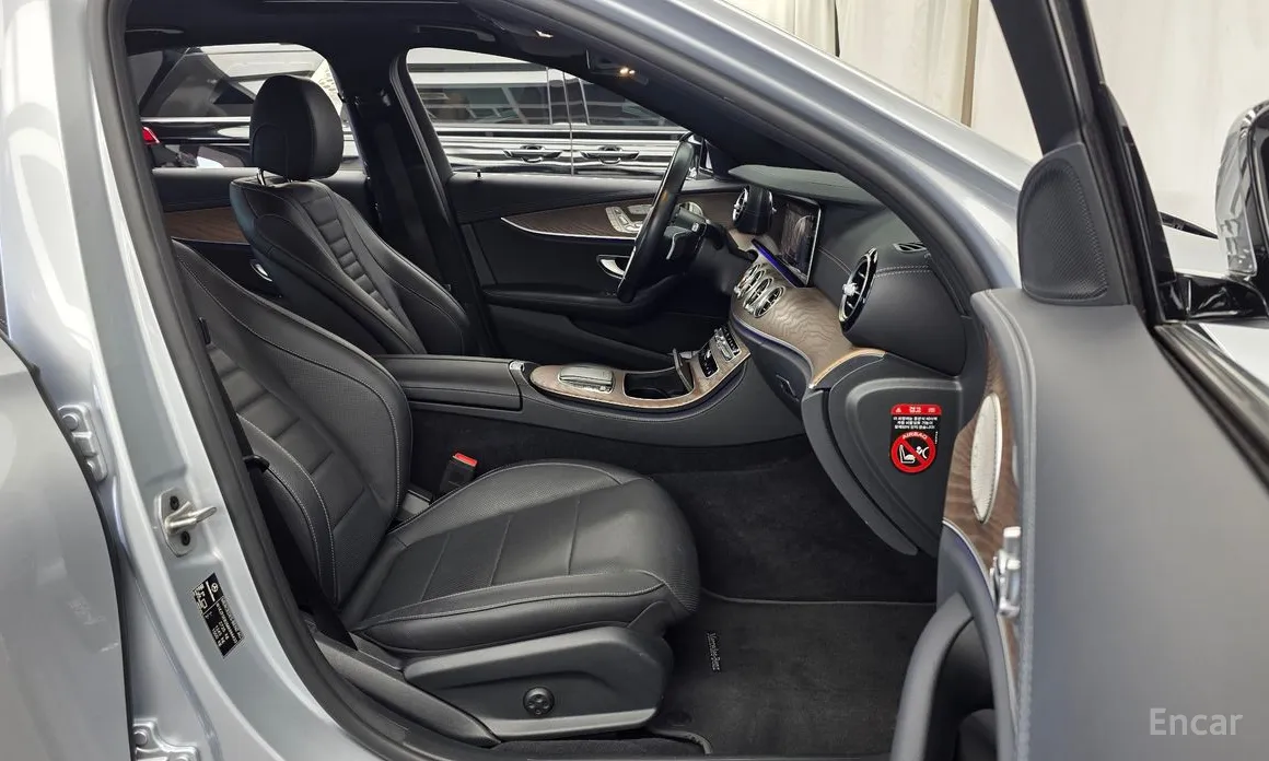 Mercedes-Benz E-Class 2016 E300e 4MATIC Exclusive