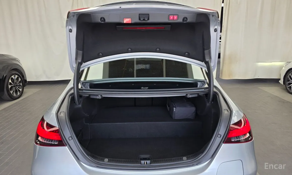 Mercedes-Benz E-Class 2016 E300e 4MATIC Exclusive