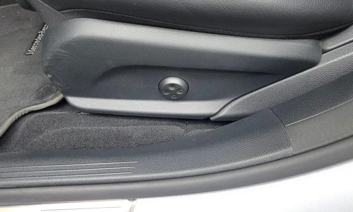 Mercedes-Benz E-Class 2016 E300e 4MATIC Exclusive