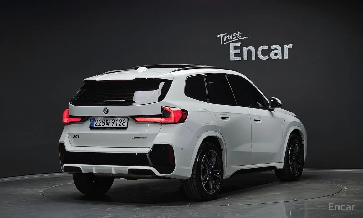 BMW X1 2023 xDrive 20i M Sport