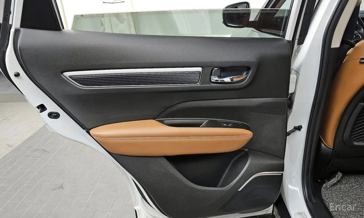 Photo 25 - Renault QM6
