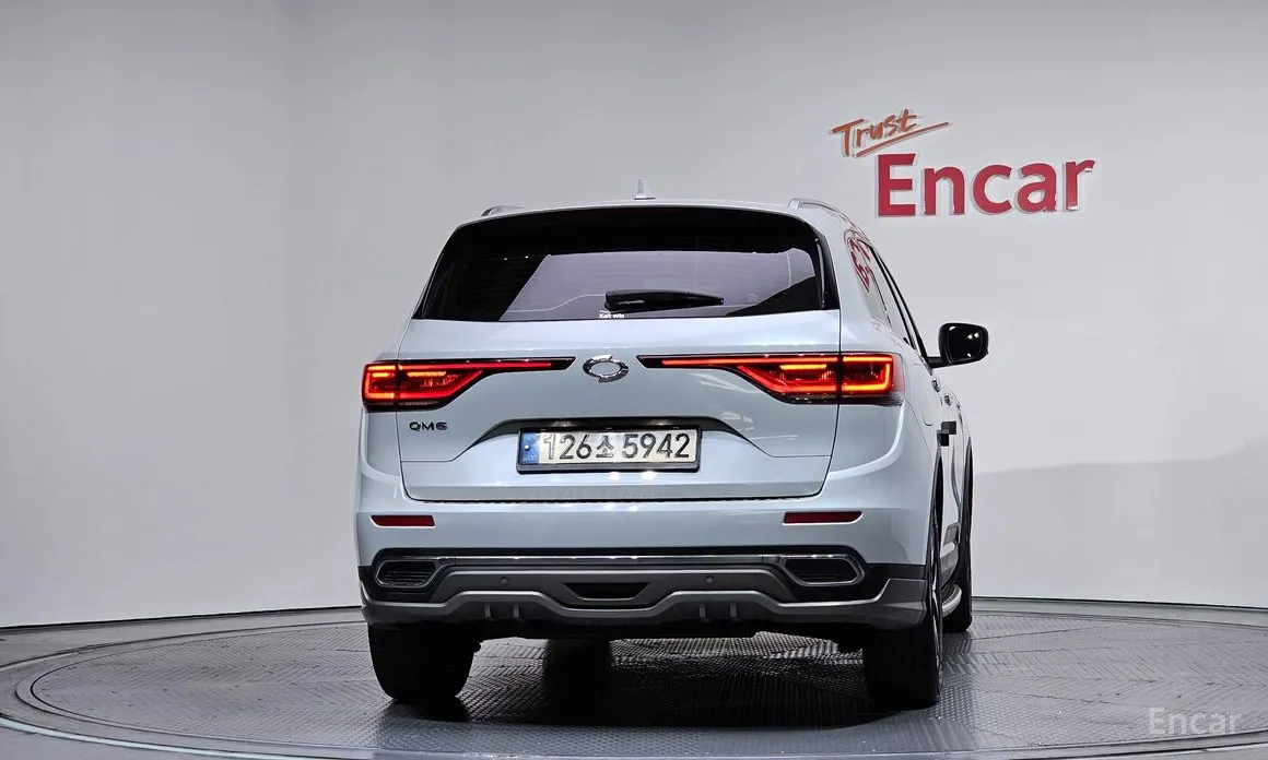 Photo 4 - Renault QM6