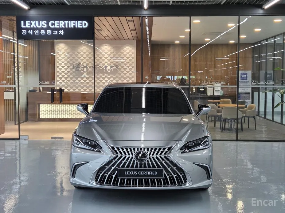 2018 Lexus ES