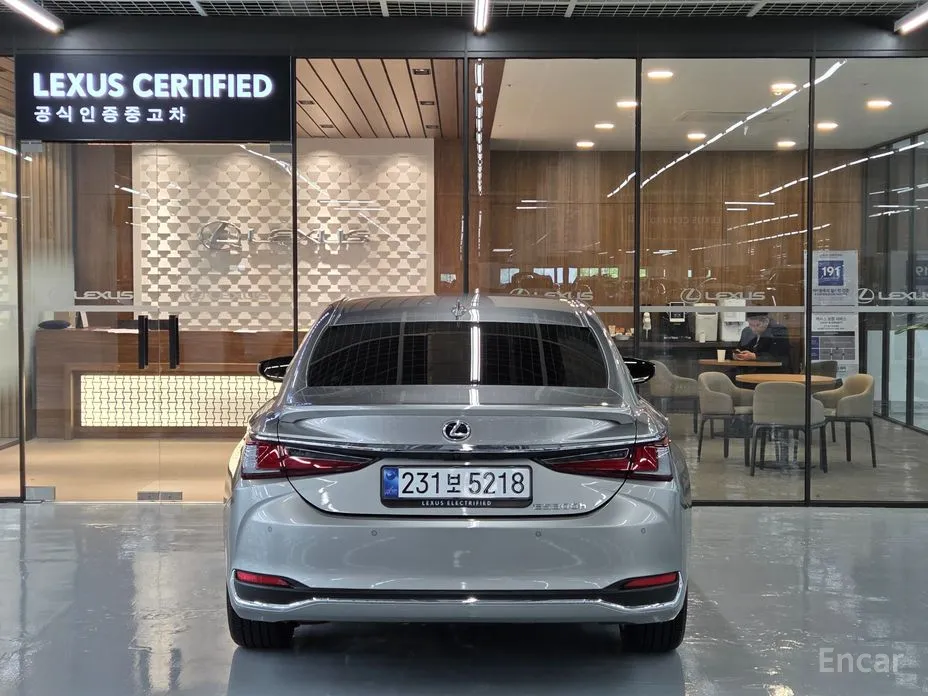 2018 Lexus ES