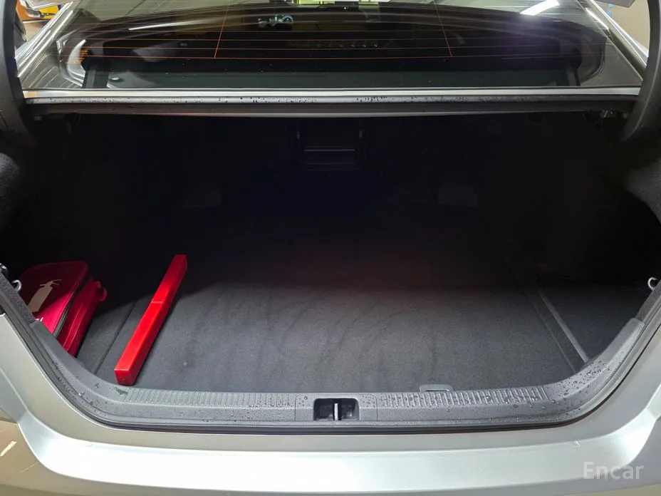 Toyota Camry 2024 2.5 XLE Premium Hybrid