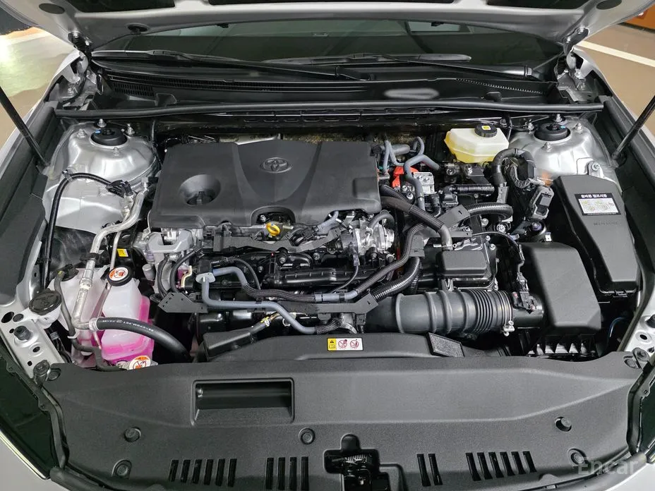 Toyota Camry 2024 2.5 XLE Premium Hybrid