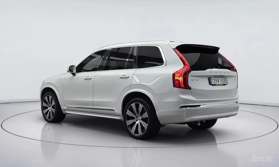 Фото 4 - Volvo XC90
