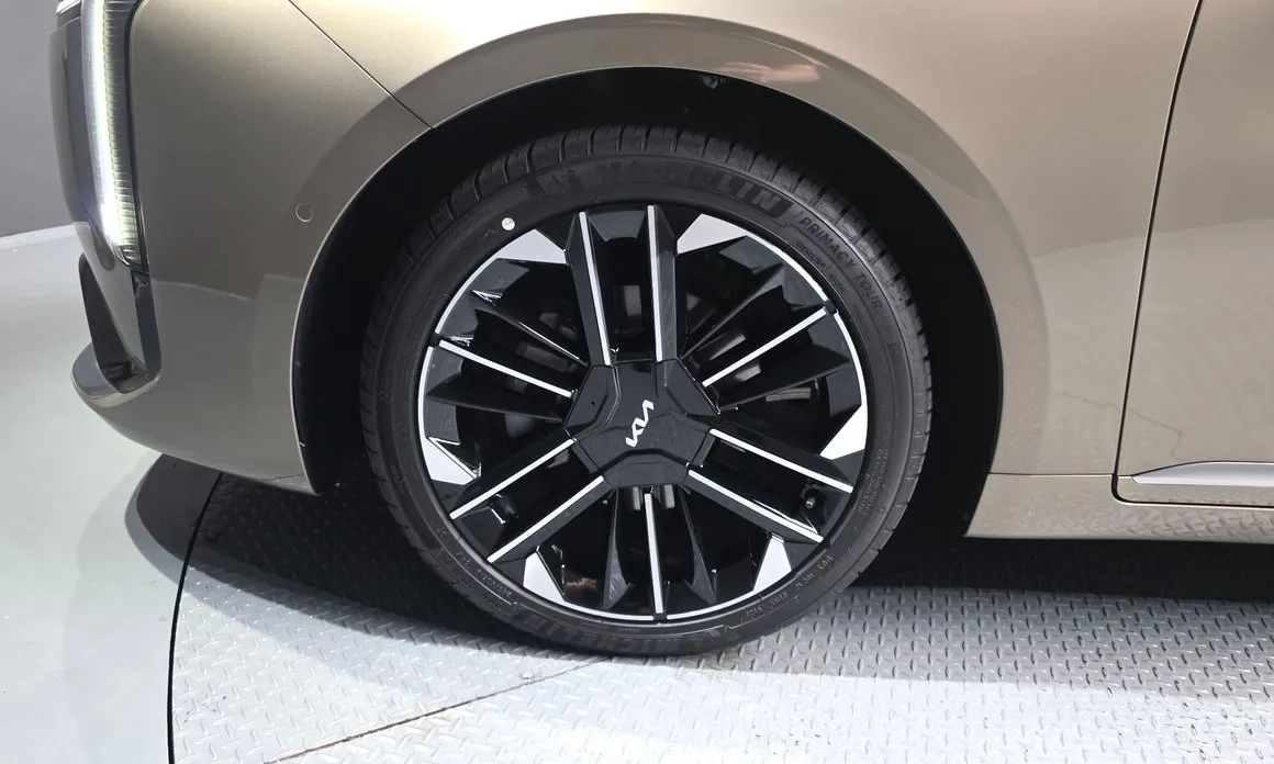 Kia K8 2024 Signature