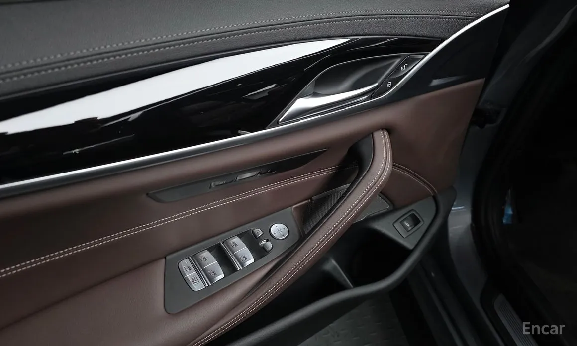 Фото 24 - BMW 5 Series
