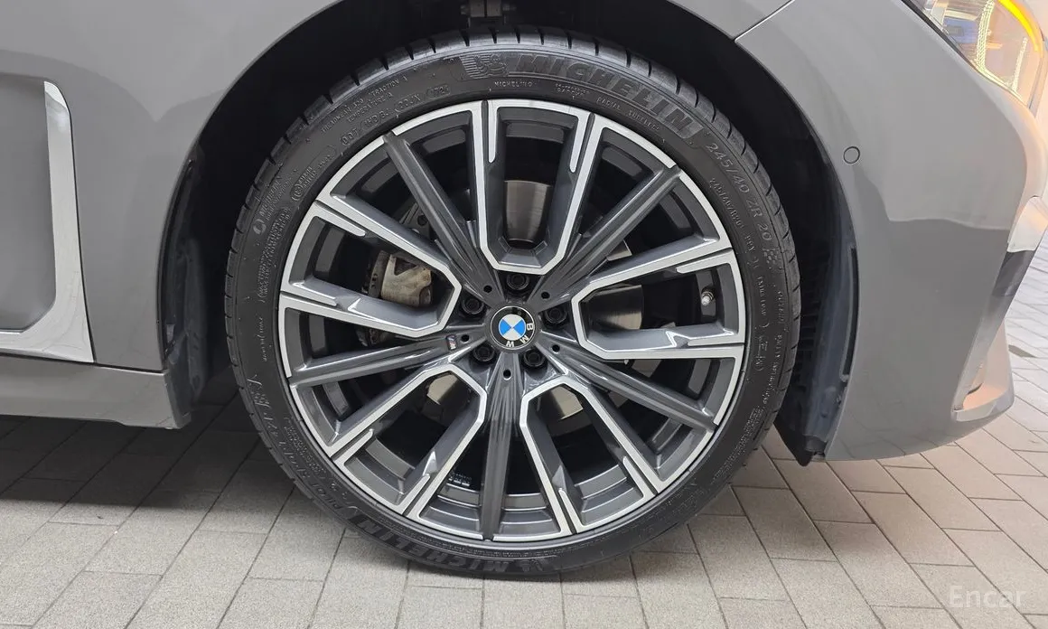 BMW 7 Series 2015 730d xDrive M Sport