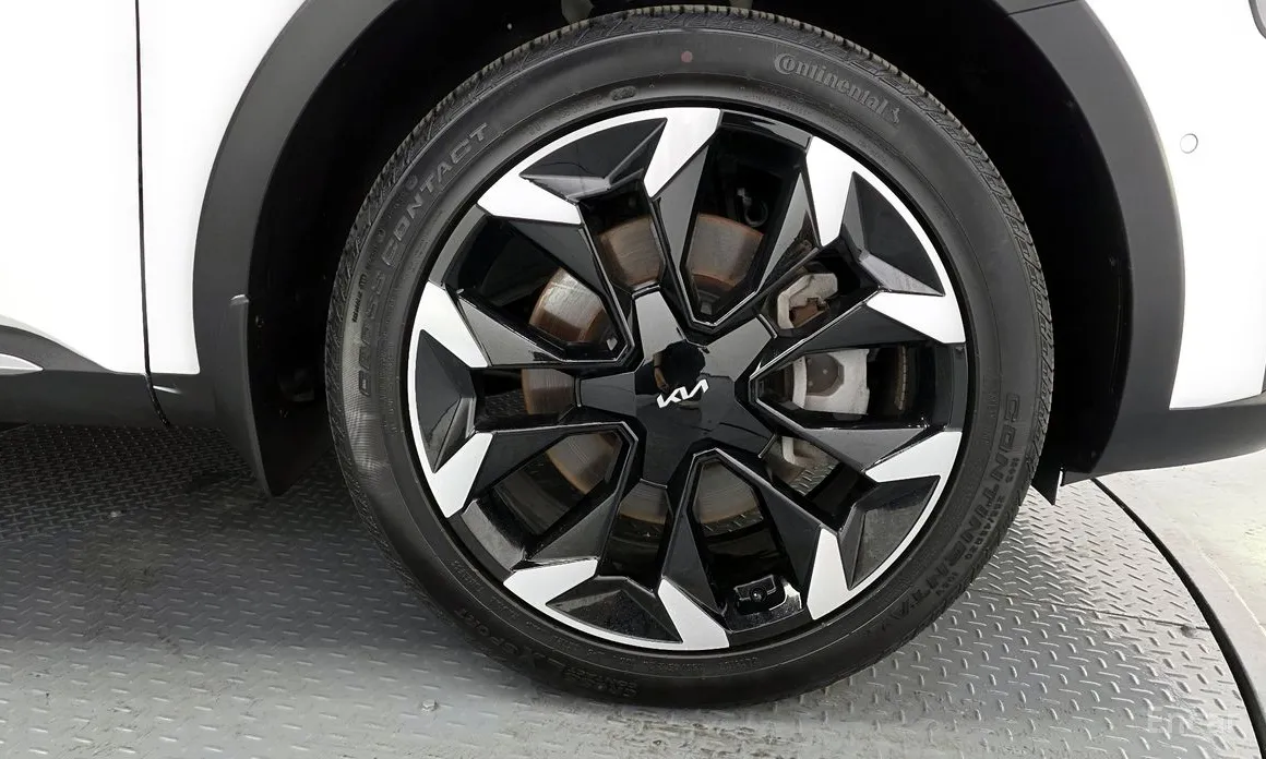 Фото 21 - Kia Sorento