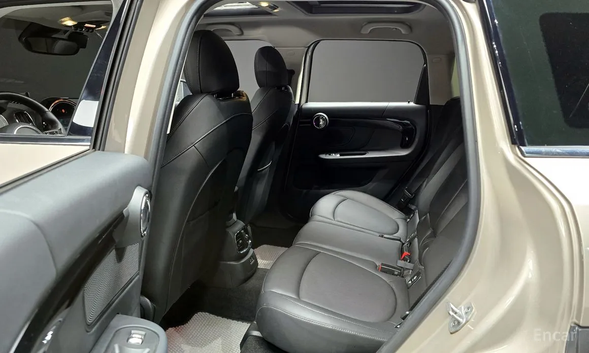 Mini Countryman 2011 Classic Plus Launch Pack