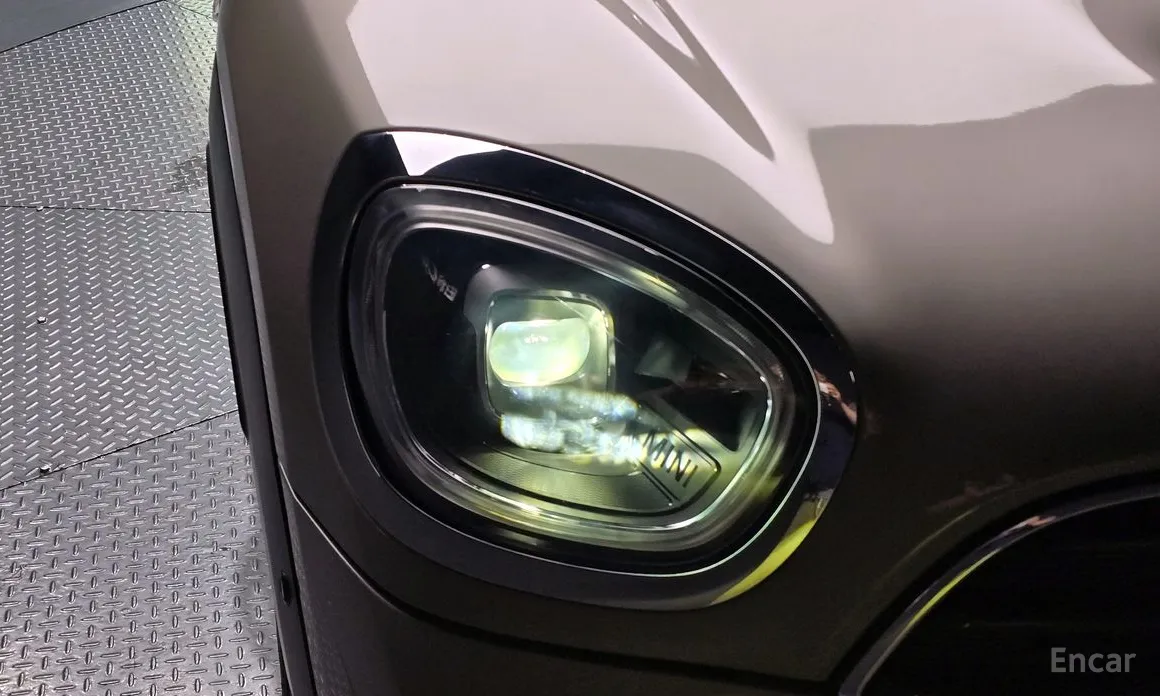 Mini Countryman 2011 Classic Plus Launch Pack
