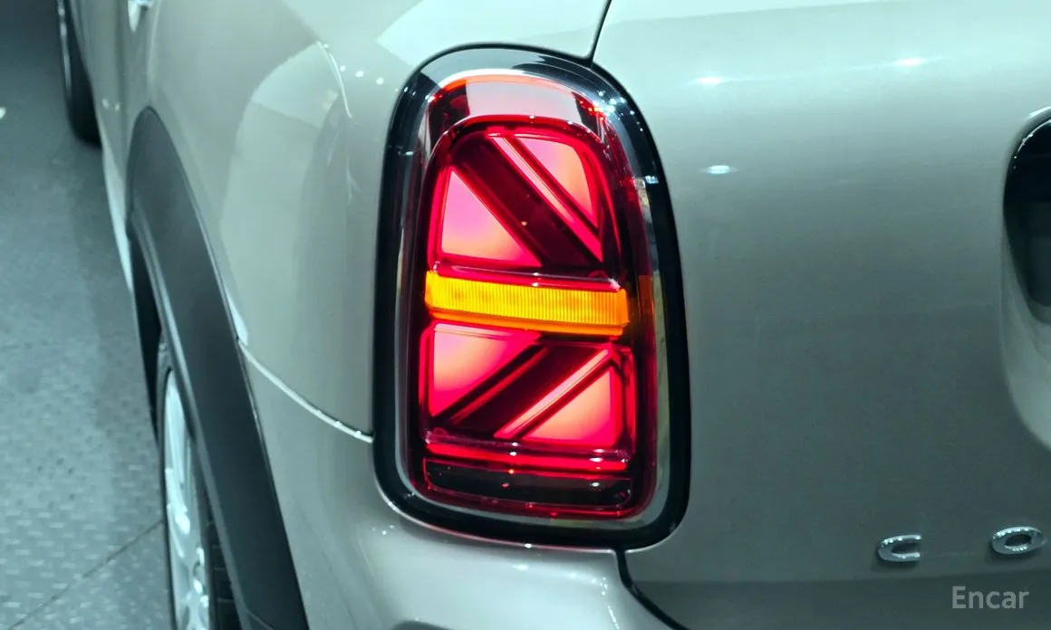 Mini Countryman 2011 Classic Plus Launch Pack