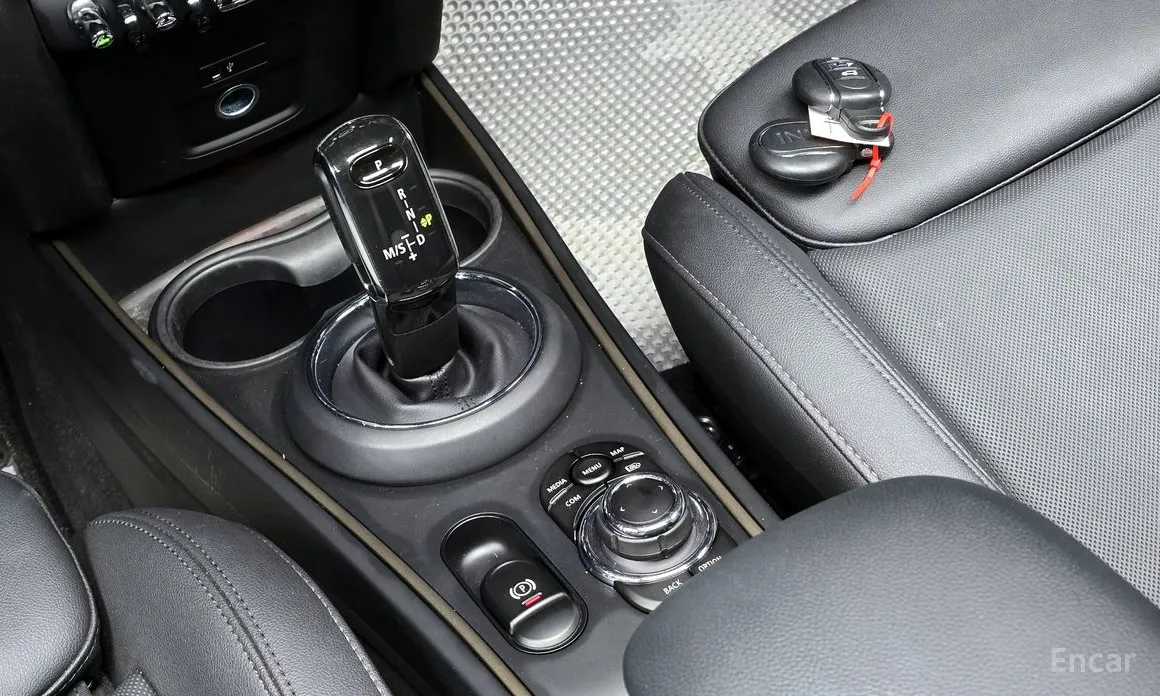 Mini Countryman 2011 Classic Plus Launch Pack