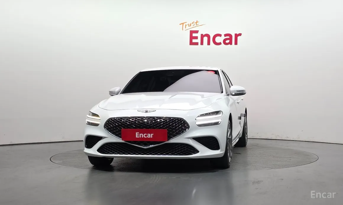 صورة 3 - Genesis G70