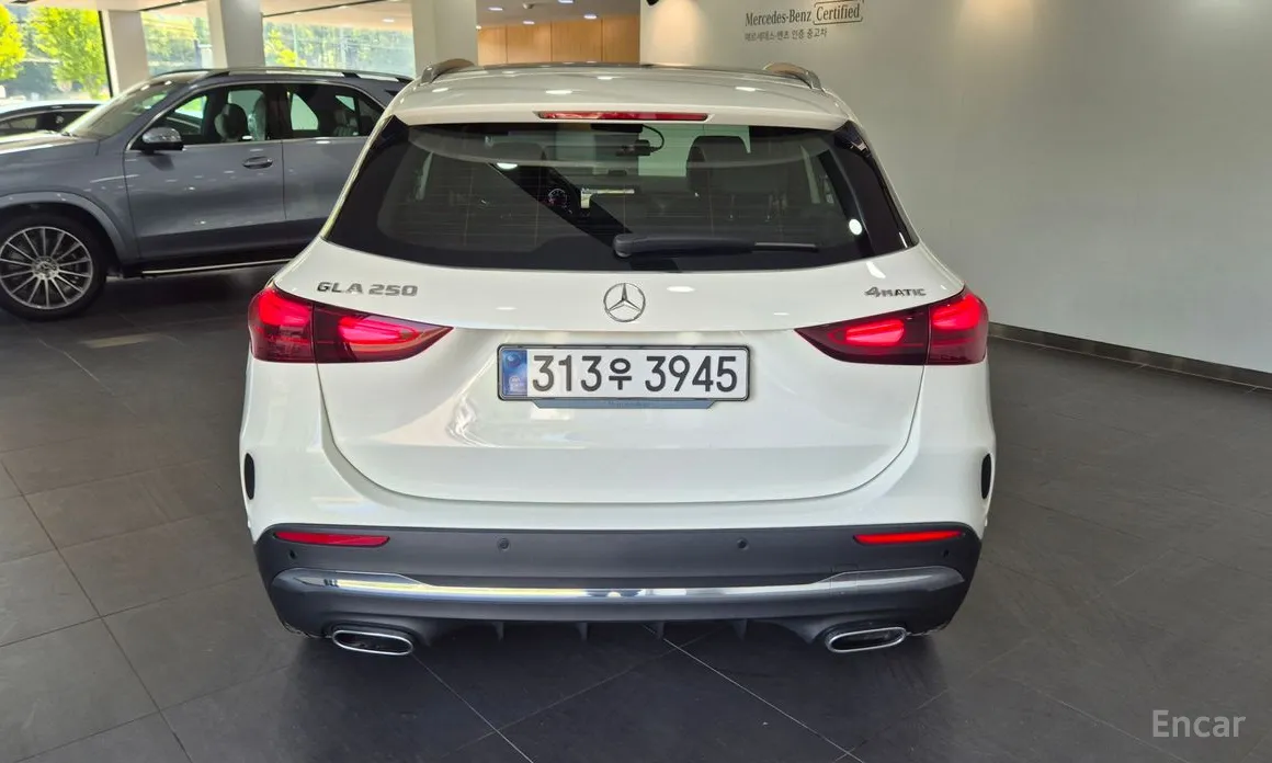 Mercedes-Benz GLA-Class 2020 GLA250 4MATIC