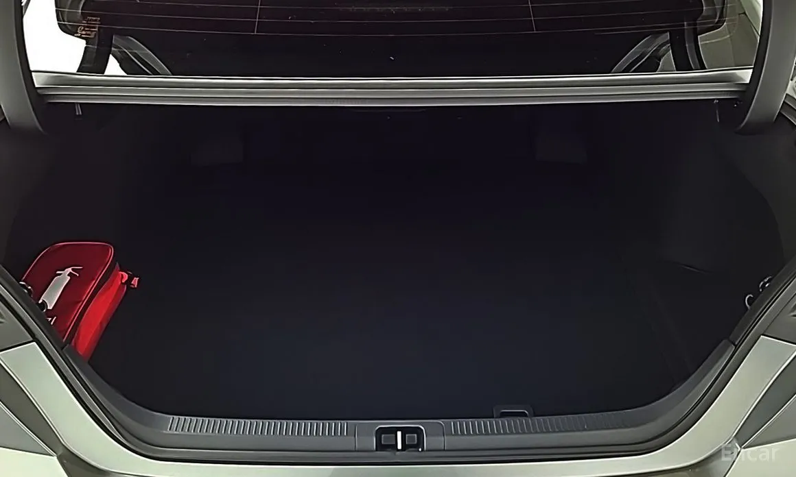 Toyota Camry 2024 2.5 XLE Premium Hybrid