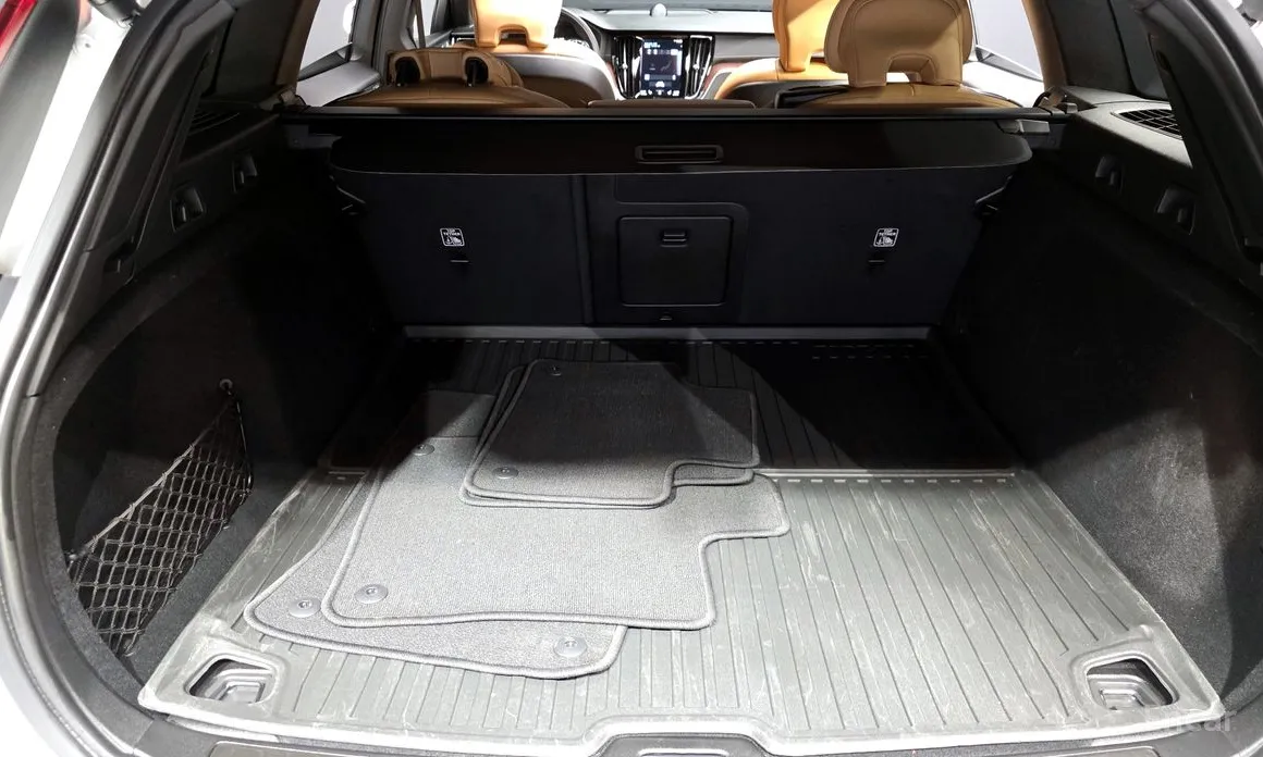 Volvo V60 2019 B5 Pro AWD