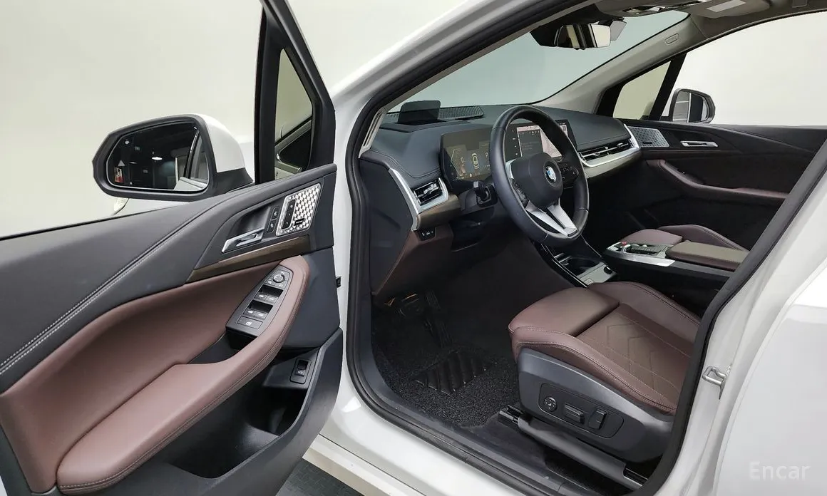 BMW 2 Series 2022 220i Luxury