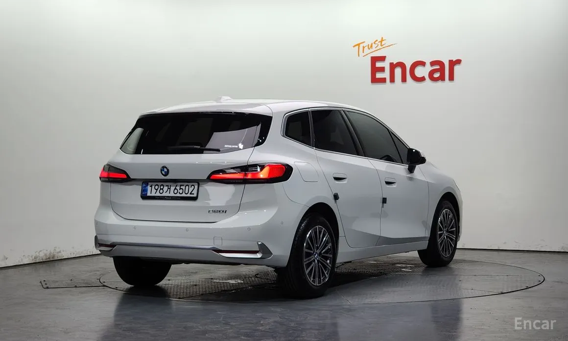 BMW 2 Series 2022 220i Luxury