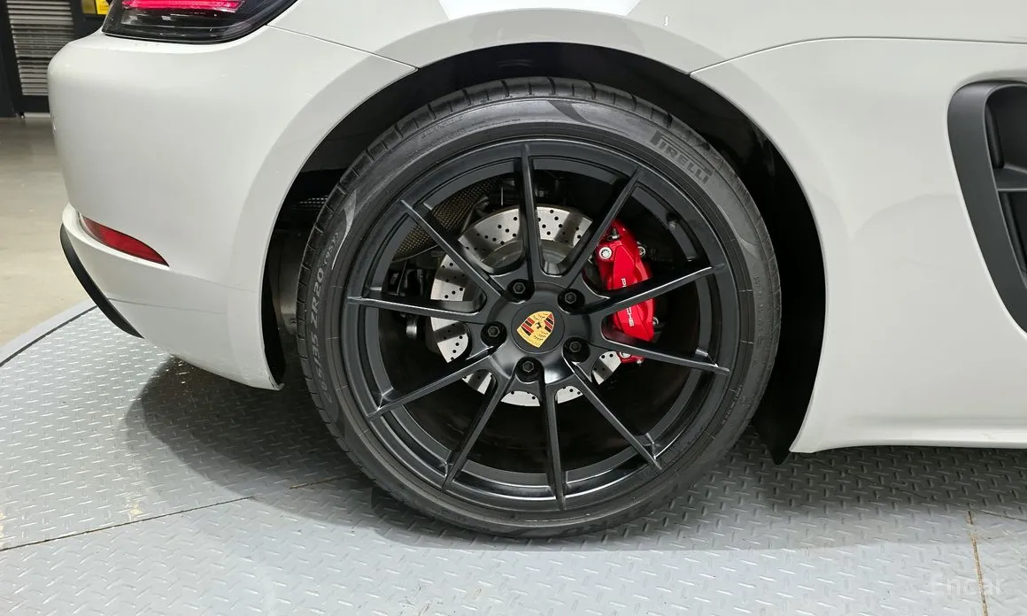 2016 Porsche 718