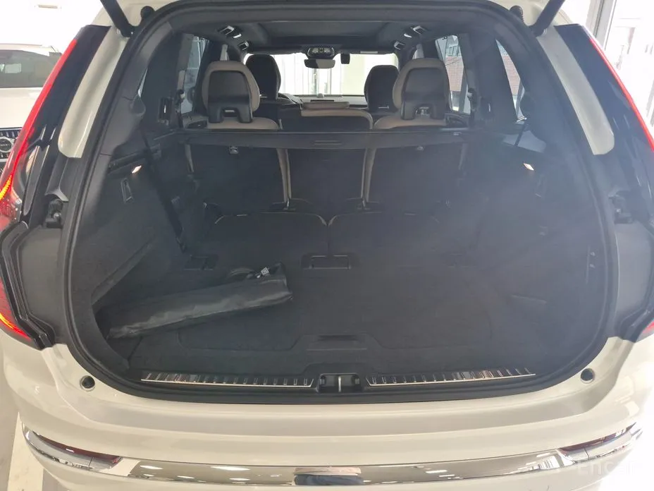 Фото 18 - Volvo XC90