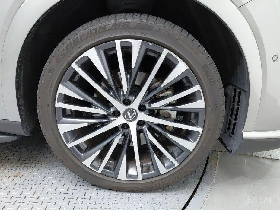 Фото 15 - Lexus RX