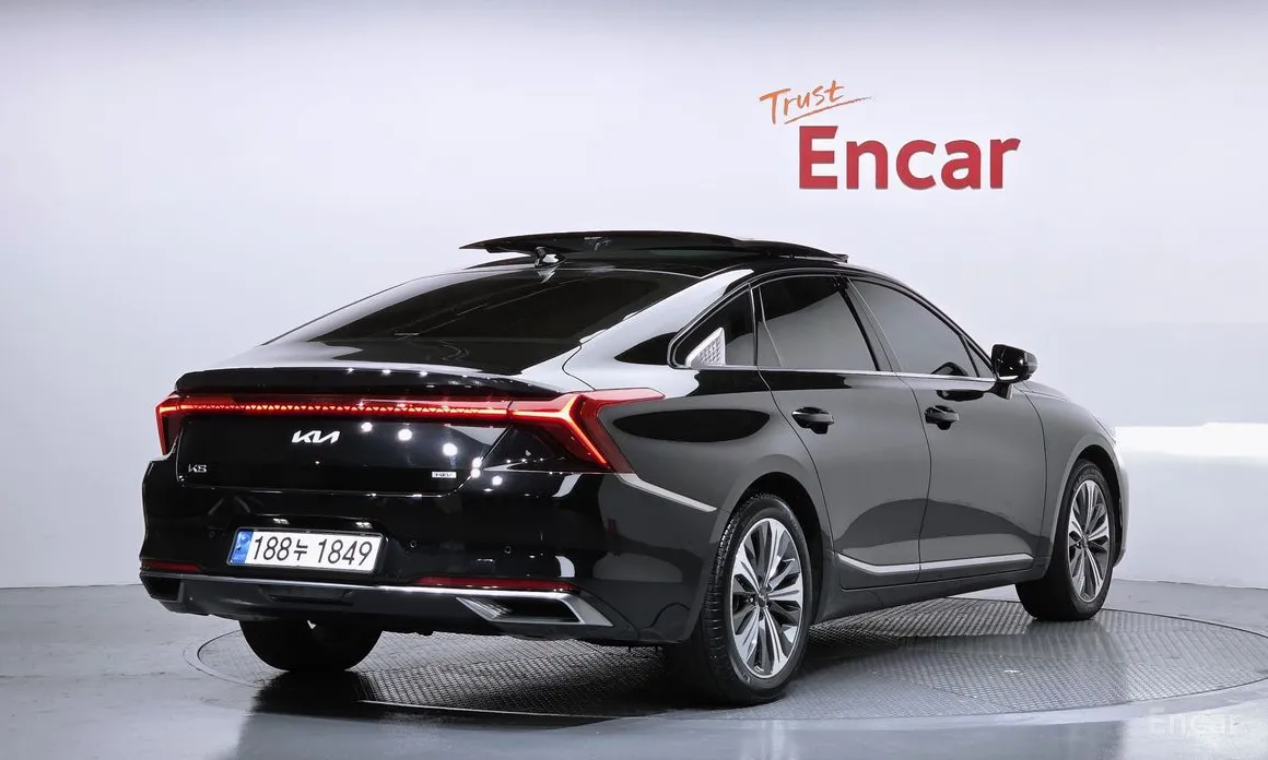 صورة 2 - Kia K8