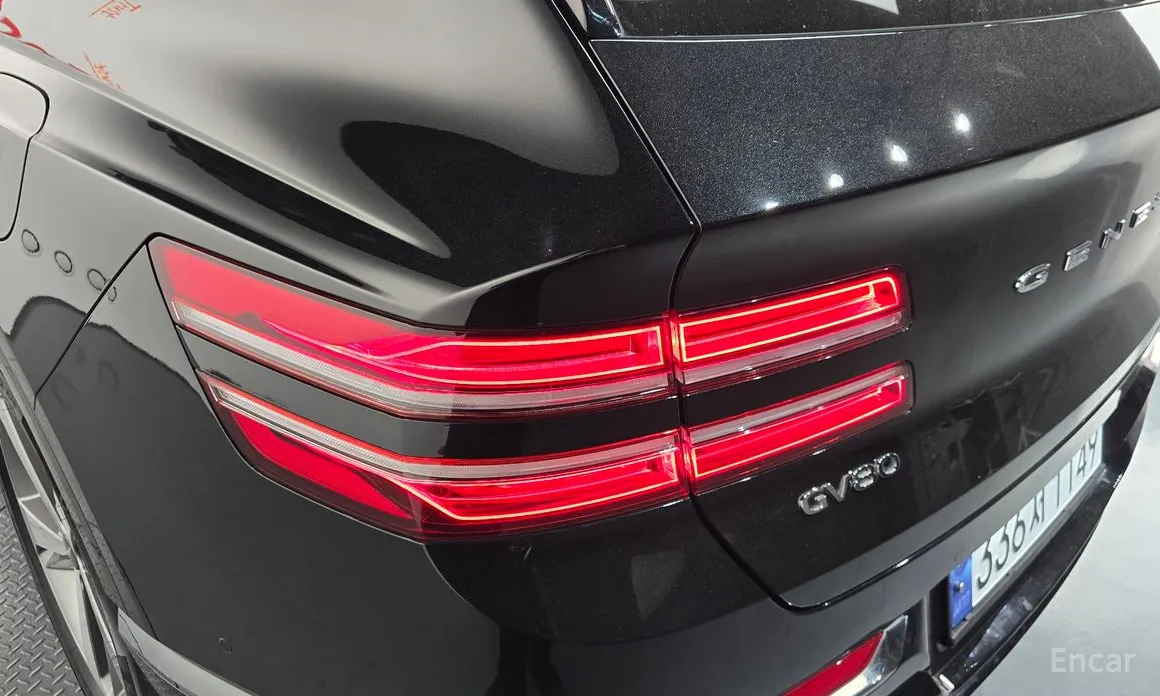 Фото 23 - Genesis GV80