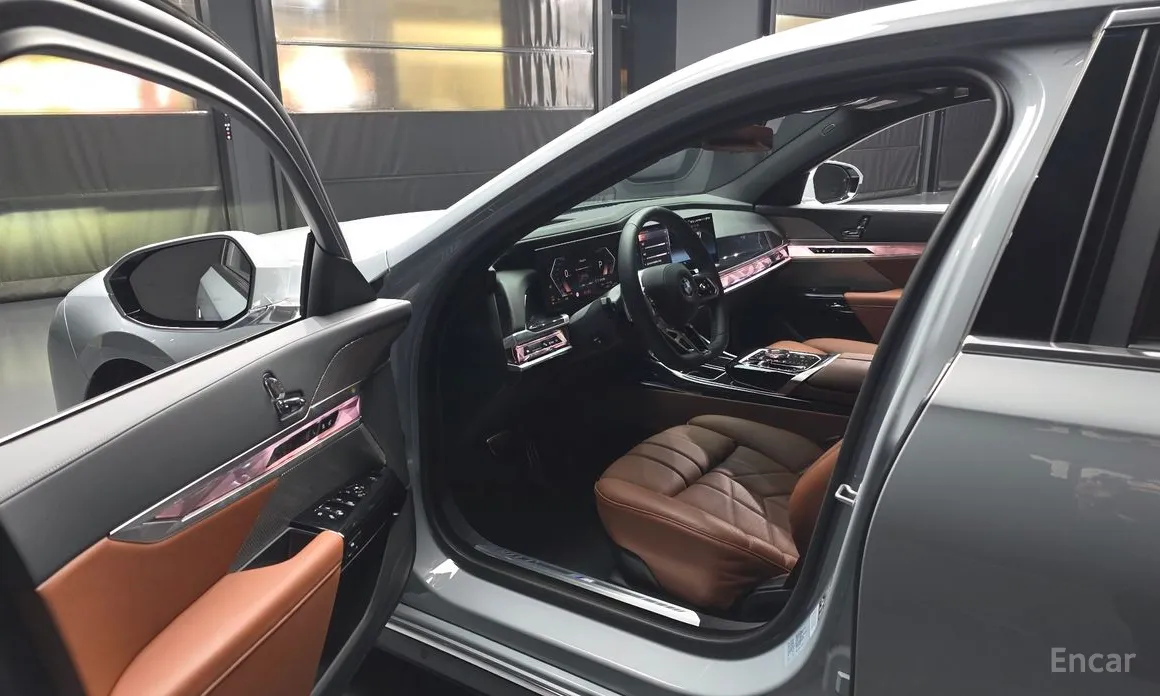 BMW 7 Series 2022 740d xDrive M Sport