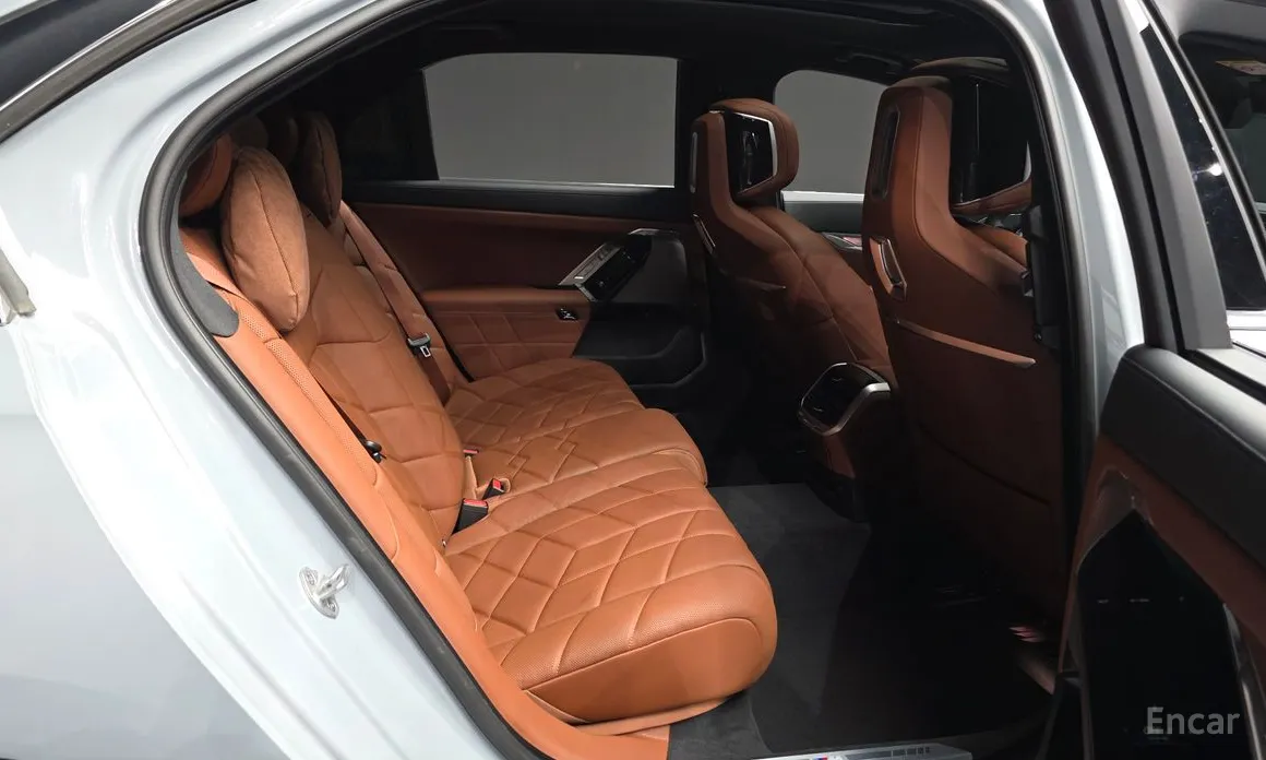 BMW 7 Series 2022 740d xDrive M Sport