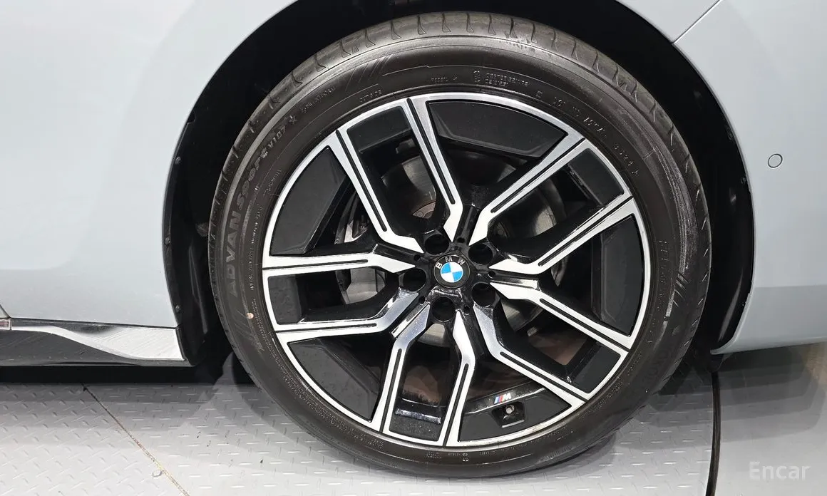 BMW 7 Series 2022 740d xDrive M Sport