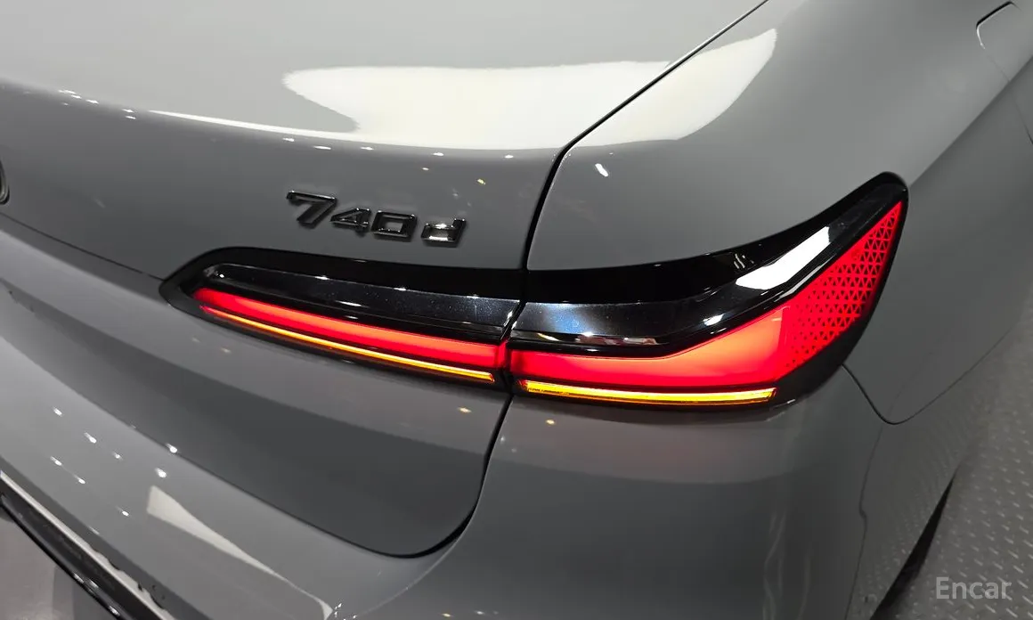 BMW 7 Series 2022 740d xDrive M Sport