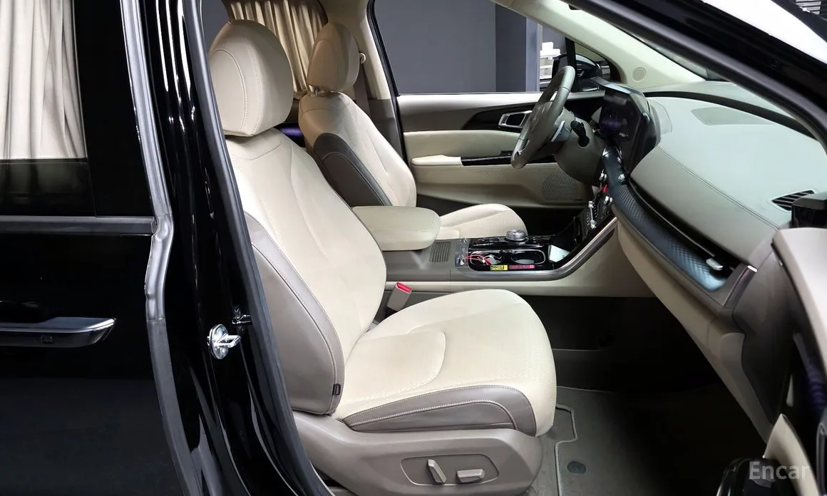 Фото 11 - Kia Carnival