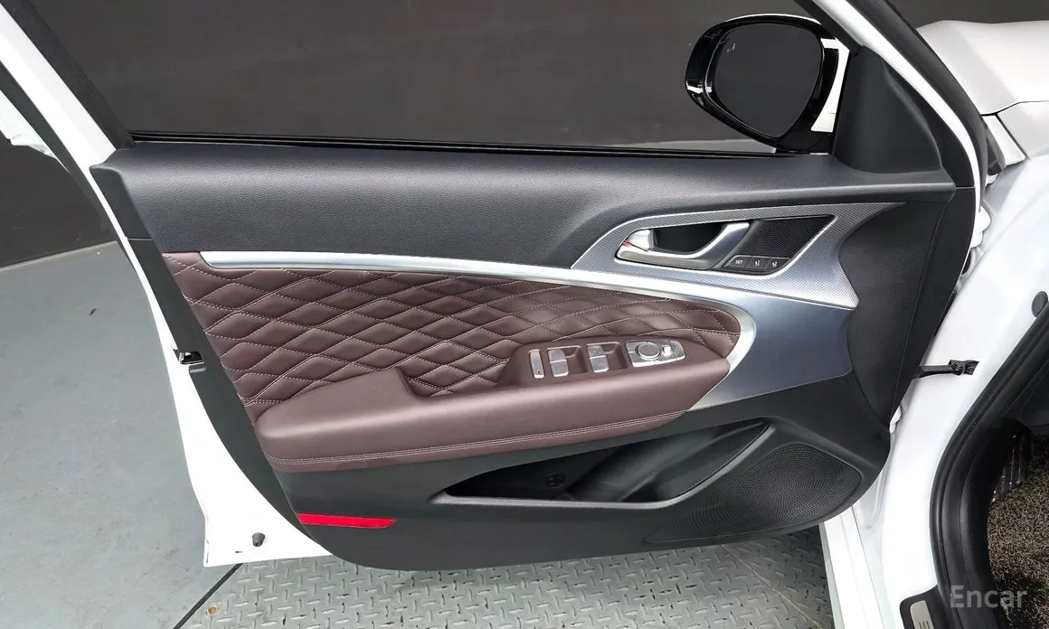 Genesis G70 2022 Gasoline 2.0T 2WD
