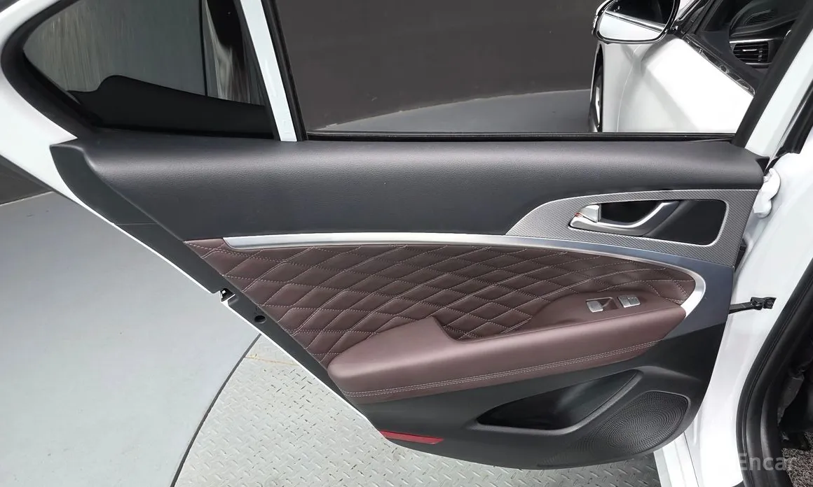 Genesis G70 2022 Gasoline 2.0T 2WD