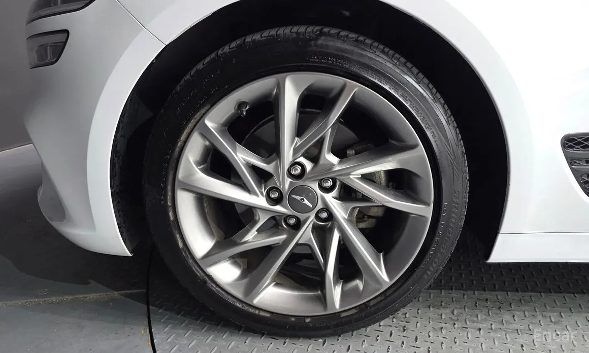 Genesis G70 2022 Gasoline 2.0T 2WD