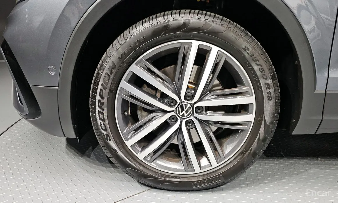 Фото 5 - Volkswagen Tiguan