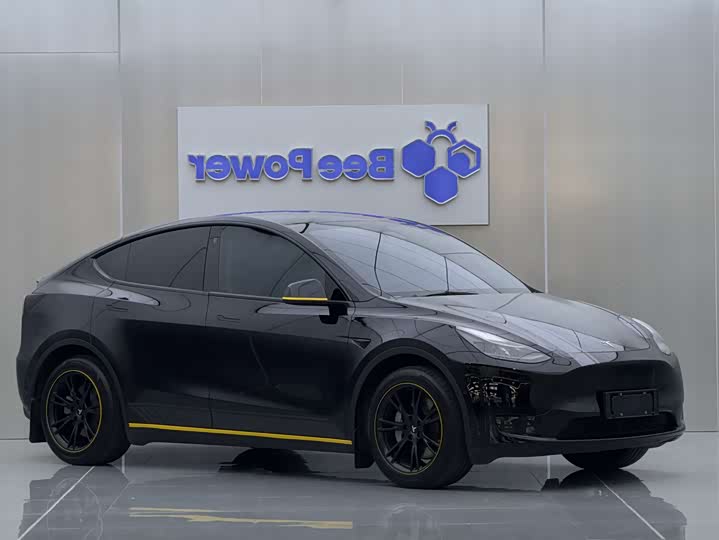 Zdjęcie 1 - Tesla Model Y