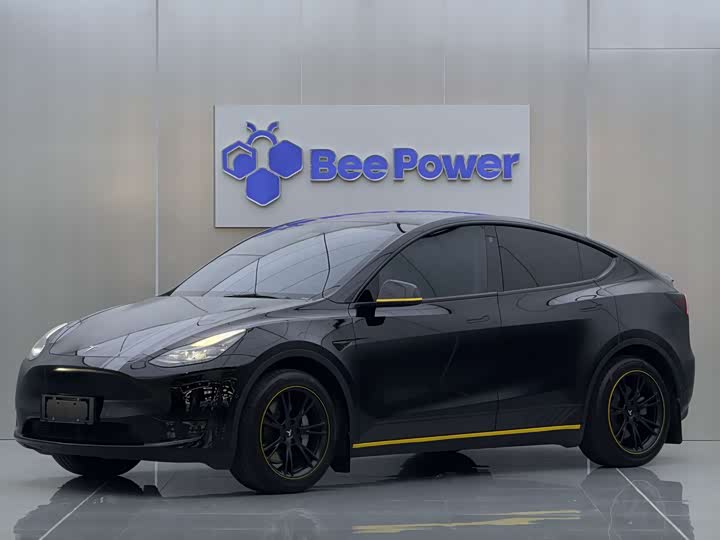 Zdjęcie 2 - Tesla Model Y