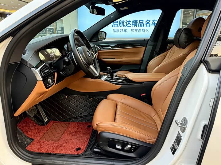 Photo 8 - BMW 6 Series GT
