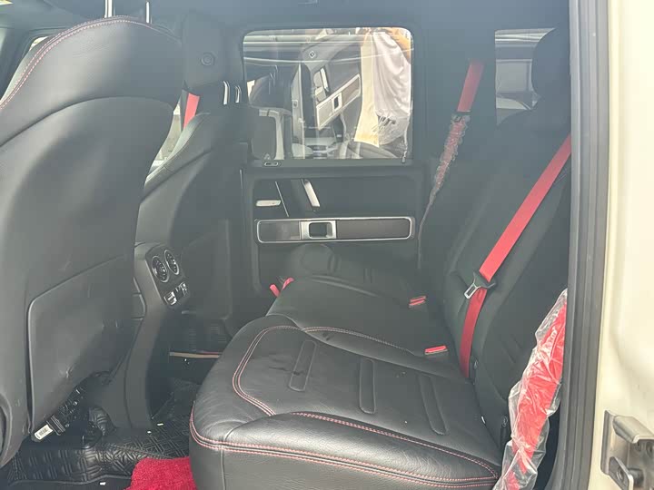 Фото 9 - Mercedes-Benz G-Class