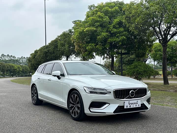 2023 Volvo V60
