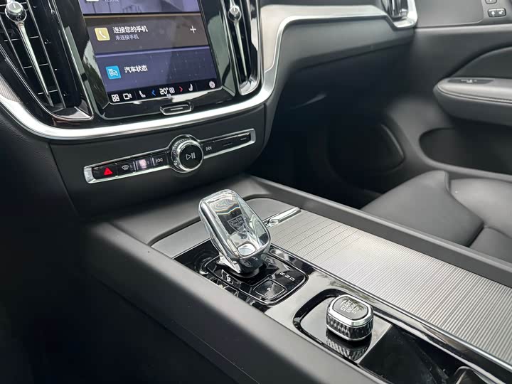 2023 Volvo V60